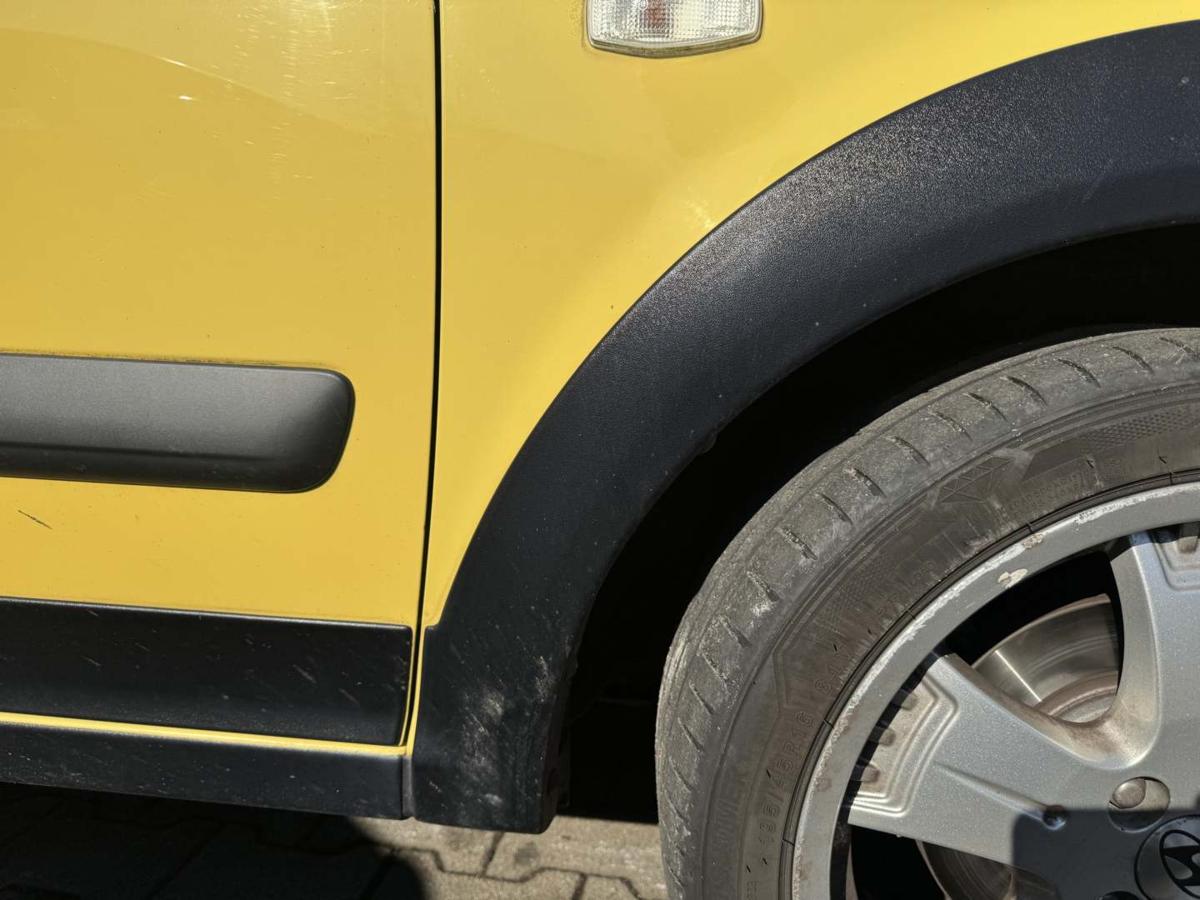 Hyundai Getz Cross original Kotfl&uuml;gel vorn rechts 3W Willow Green Bj.2008